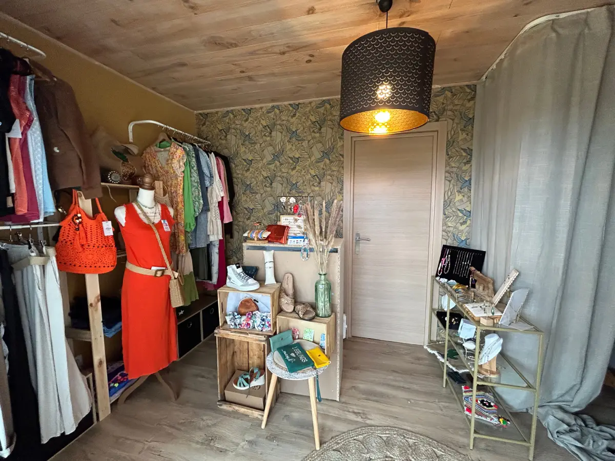 Le showroom de la petite boutique de lululuna à Saint-André-de-Roquelongue près de Narbonne